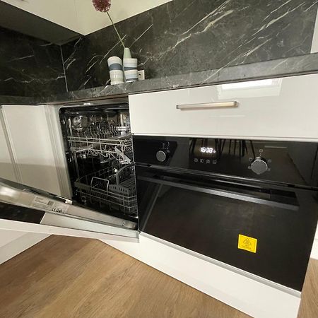 6-Bed Aircon House Diaz 60M2, Many Bedrooms Tilburg Exterior photo